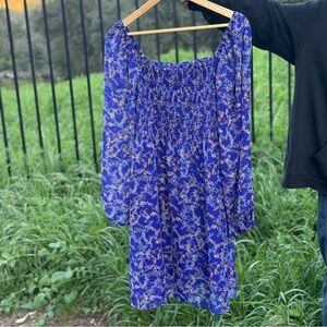 Women’s BCBG Paris Blue Floral smocked Long Sleeve Dress Medium